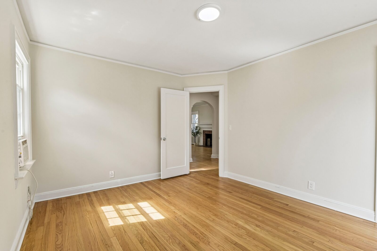 23-web-or-mls-Paul Ave-S1909-021