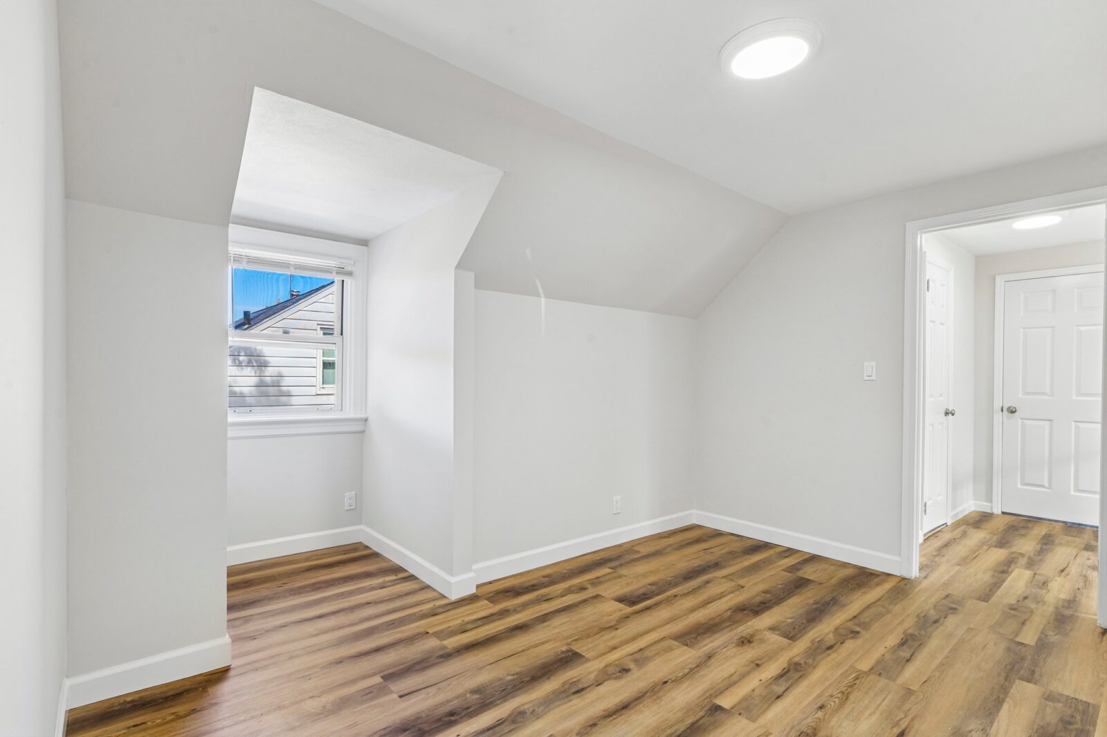25-web-or-mls-Paul Ave-S1909-023