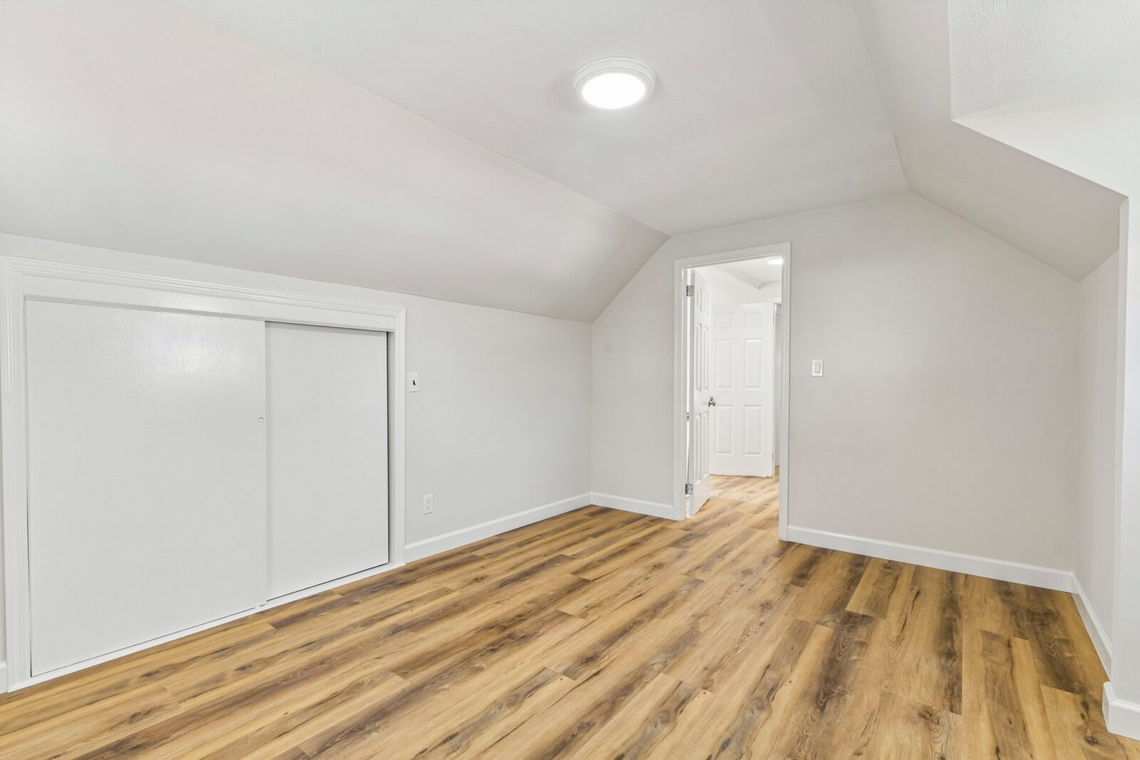 28-web-or-mls-Paul Ave-S1909-026