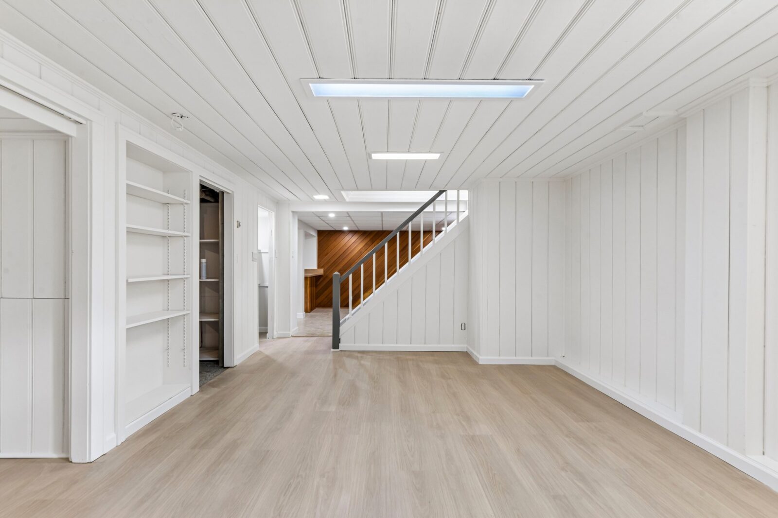 31-web-or-mls-Paul Ave-S1909-029